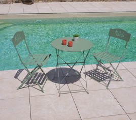 CAPRONE - Ensemble table et chaises de jardin - 2 places - Vert Amande